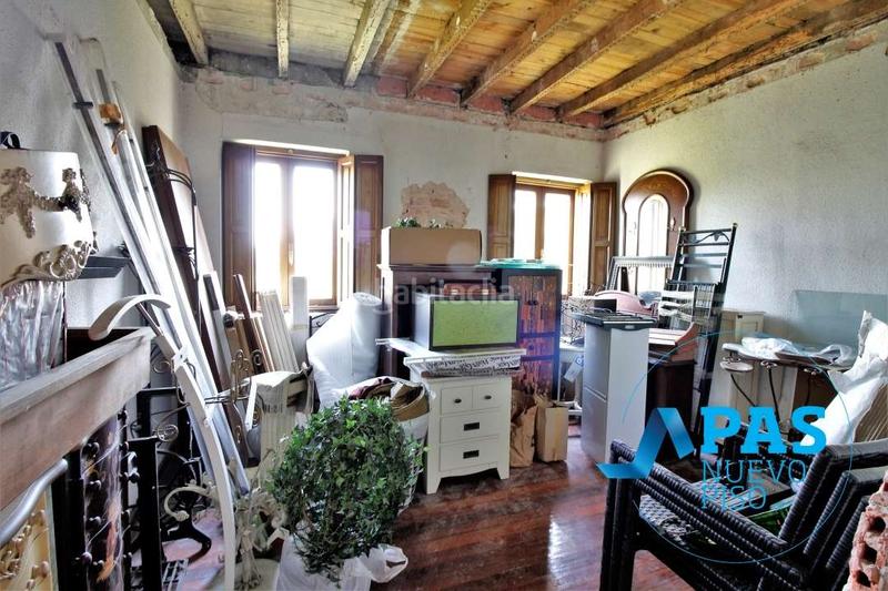 Foto 000717db-c46b-4633-b7b2-c30cf9bf0735. Chalet en Tanos, casa de dos plantas con preciosa finca en suelo urbano en Torrelavega