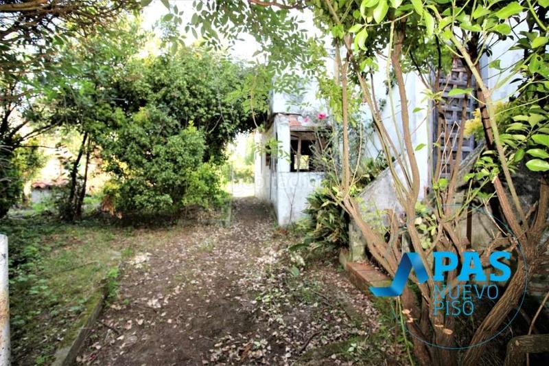 Foto 045221ee-d370-428b-99c4-31d580457523. Chalet en Tanos, casa de dos plantas con preciosa finca en suelo urbano en Torrelavega