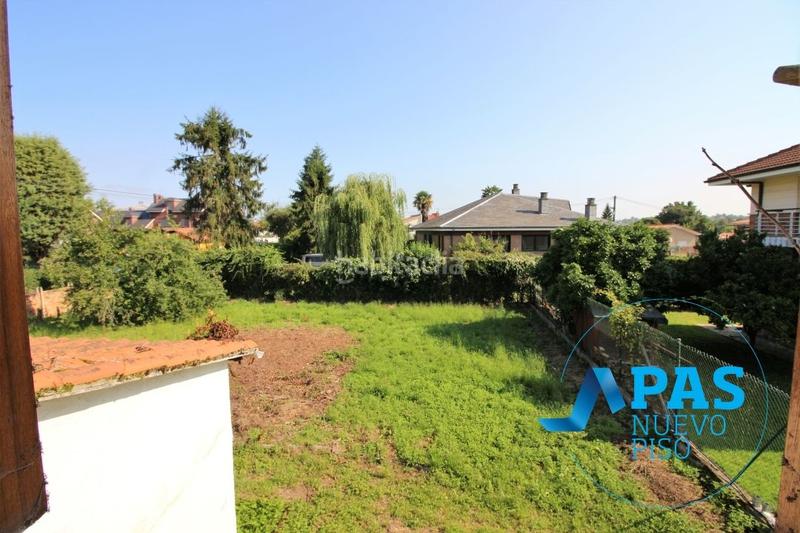 Foto 2a4c98a3-e111-41e7-a60a-f6ab9a42feb9. Chalet en Tanos, casa de dos plantas con preciosa finca en suelo urbano en Torrelavega