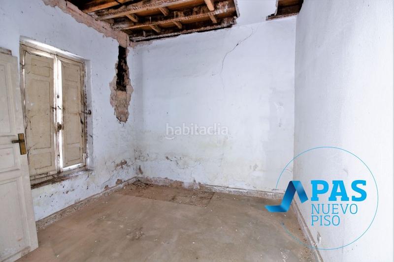 Foto 3f9305fb-8153-4c2b-be80-950442b51534. Chalet en Tanos, casa de dos plantas con preciosa finca en suelo urbano en Torrelavega