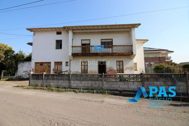 Foto 412663fd-83d5-4d0f-ba05-147ec542ad1d. Chalet en Tanos, casa de dos plantas con preciosa finca en suelo urbano en Torrelavega