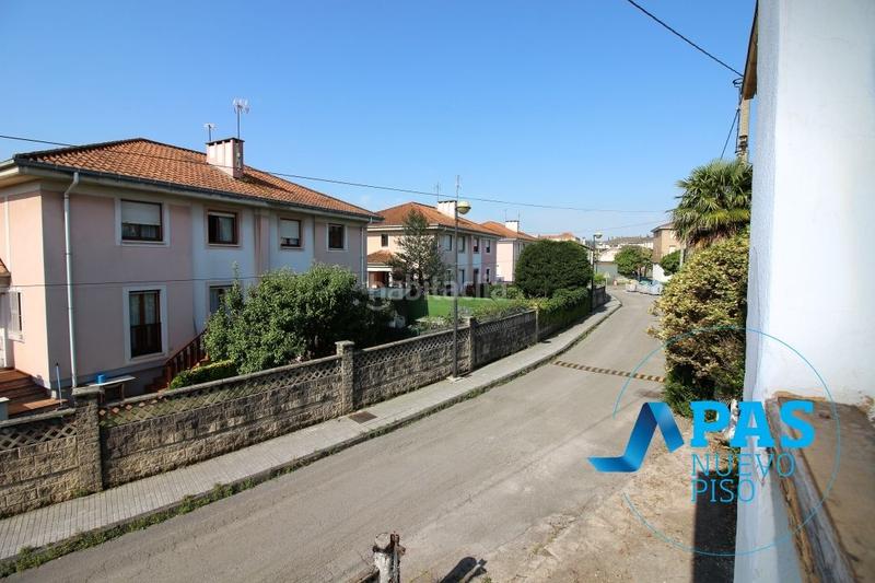 Foto 4cbd6591-b4fe-4ed3-9563-3df220bfba88. Chalet en Tanos, casa de dos plantas con preciosa finca en suelo urbano en Torrelavega