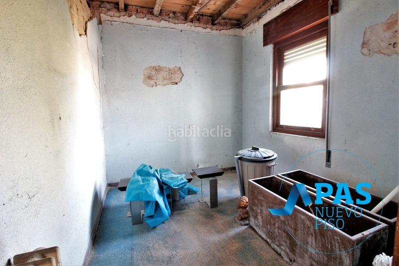 Foto c2548fd9-f8fb-43f0-b0ab-cb695bddb5be. Chalet en Tanos, casa de dos plantas con preciosa finca en suelo urbano en Torrelavega