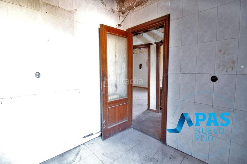 Foto cefa7816-3c07-46d4-a59d-5e86e938e031. Chalet en Tanos, casa de dos plantas con preciosa finca en suelo urbano en Torrelavega