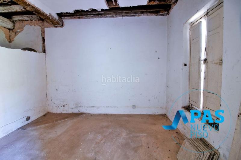 Foto dabf0d73-70b8-4b08-9a49-1169983e2484. Chalet en Tanos, casa de dos plantas con preciosa finca en suelo urbano en Torrelavega