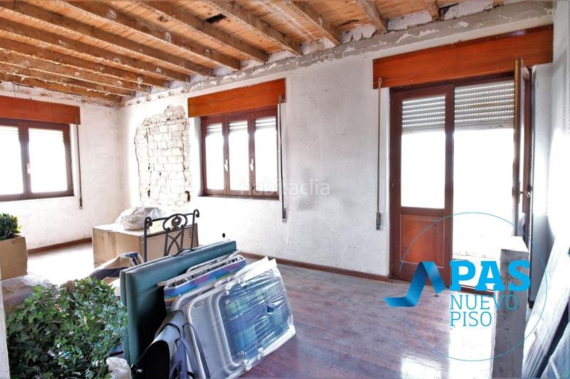Foto f2b736ca-1516-4374-b66b-58daade0d8d6. Chalet en Tanos, casa de dos plantas con preciosa finca en suelo urbano en Torrelavega