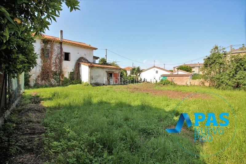 Foto febc98fa-934d-49a9-b61c-176d49ad73fd. Chalet en Tanos, casa de dos plantas con preciosa finca en suelo urbano en Torrelavega
