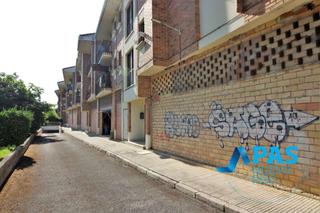 Local Comercial  Avenida benedicto ruiz. Venta de local a pie de calle de más de 400 m2 y almacéngaraje d