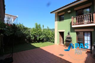 Casa  Paseo ayuntamiento. Venta de chalet adosado en medio cudeyo