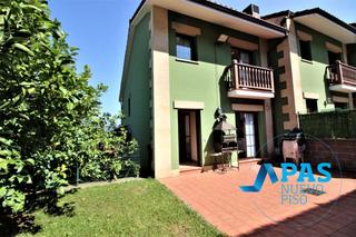 Casa  Paseo ayuntamiento. Venta de chalet adosado en medio cudeyo