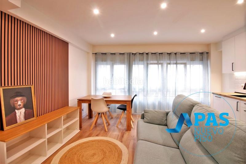 Foto a38304d4-73d3-4186-b17a-e9244198e5be. Piso en la zona de Cuatro Caminos, piso totalmente reformado con encanto en Santander