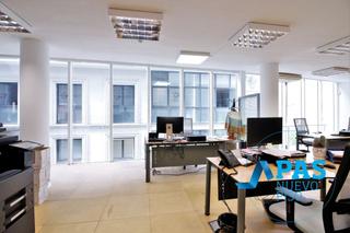 Rent Office space  Pasaje de peña. Oficina de unos 500m2 en el mismo centro  de santander,