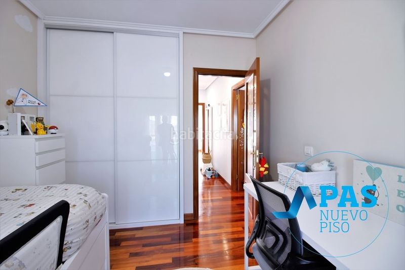Foto 0db36672-4513-4c4e-97c1-14209ae79a2b. Casa amb calefacció aparcament a Polanco