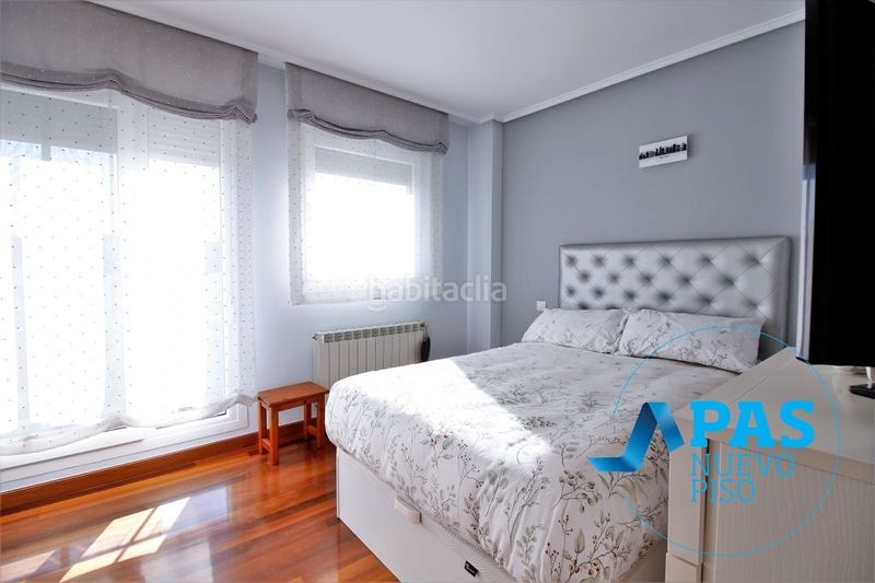 Foto b6d7f9dc-e564-4df6-8ac3-f9c4f14a6761. Casa amb calefacció aparcament a Polanco