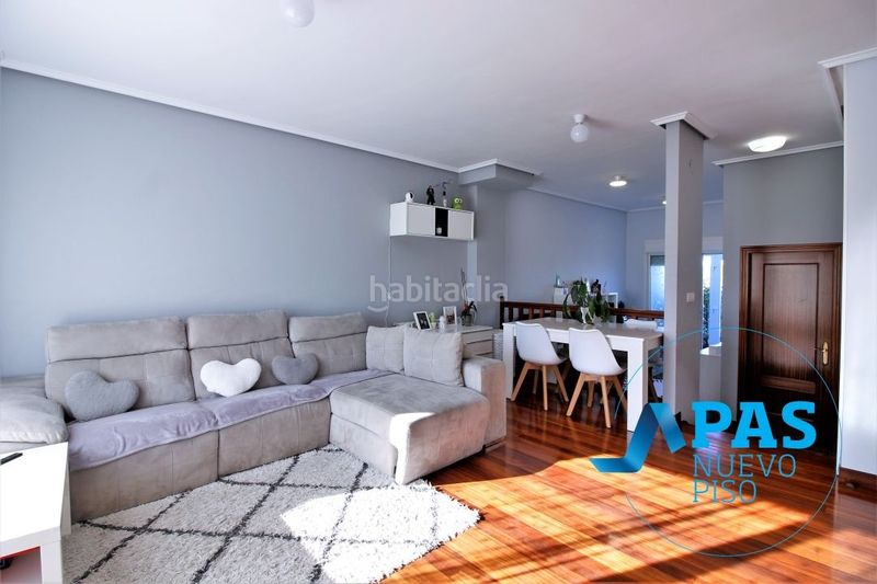 Foto cefe8ef2-3ba5-4b3a-a44b-03765cf34519. Casa amb calefacció aparcament a Polanco