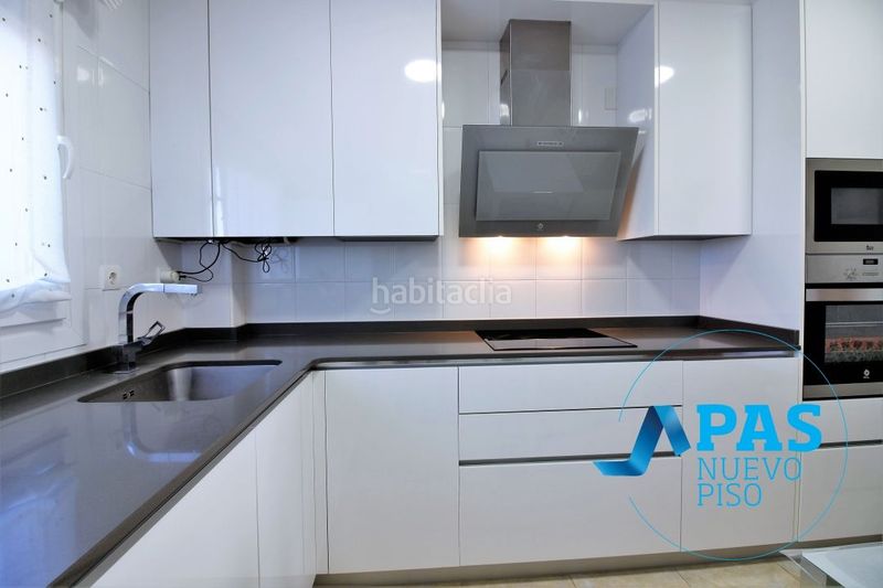 Foto f4f35a69-79d5-4d9b-b71a-0c19e0bf94b8. Casa amb calefacció aparcament a Polanco