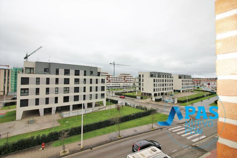 Foto 7a7032fc-4065-47b5-baf6-b9b72012ea46. Pis amb calefacció aparcament a Peñacastillo - Nueva Montaña Santander