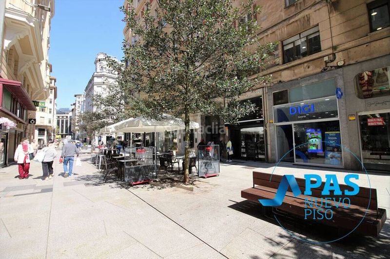 Foto efd4bfbd-3782-4fc5-a199-4fcd88d9d1a7. Pis amb calefacció a Centro - Ayuntamiento Santander