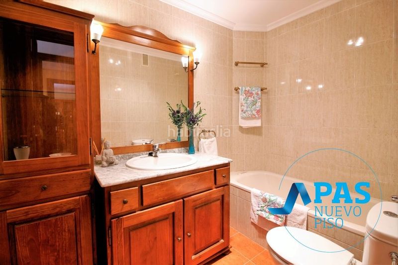 Foto 7fcb7399-6e5e-4811-a078-6fea42094f3d. Pis amb calefacció aparcament a Cuatro Caminos Santander