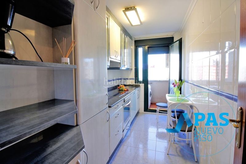 Foto dc28a3e5-b623-4fa3-97d1-40ed5b2af0e5. Pis amb calefacció aparcament a Cuatro Caminos Santander