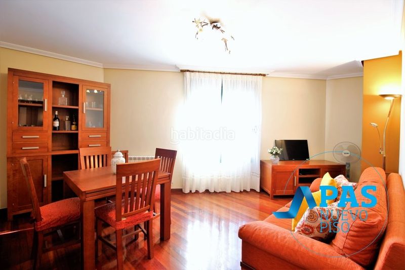 Foto fb1c90a0-f4d4-428e-bfca-1f0b61a514c2. Pis amb calefacció aparcament a Cuatro Caminos Santander