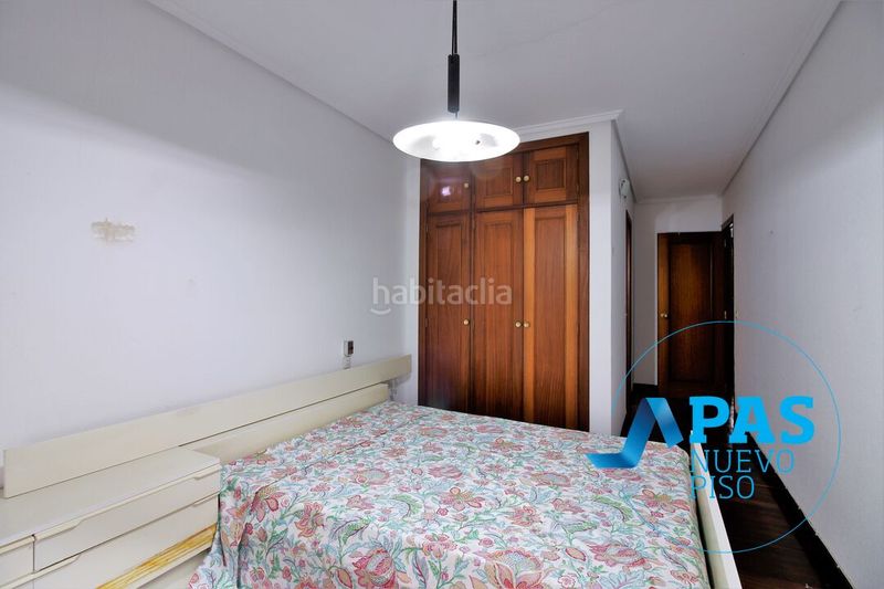 Foto b8d0fbc3-1d22-4c2d-8908-647487b0f2ca. Pis amb calefacció aparcament a Numancia - San Fernando Santander