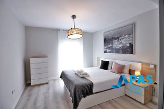 Affitto Appartamento  Cuesta de la atalaya. Céntrico piso de 3 dormitorios, reformado. sólo alquiler tempora