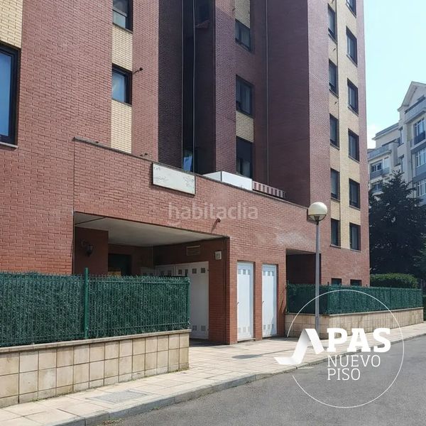 Foto 2c8d8f40-abf4-4bfa-aa69-ca3c6ac5d0ad. Aparcament cotxe a Monte Santander