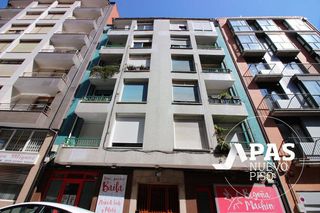 Flat  Calle tres de noviembre. Junto a la calle vargas de santander, y próximo a numancia en ve