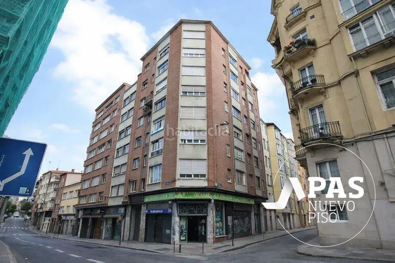 Foto dbef9783-a7e6-4be3-bc7e-8c09ac000a1b. Pis amb calefacció a Centro - Ayuntamiento Santander