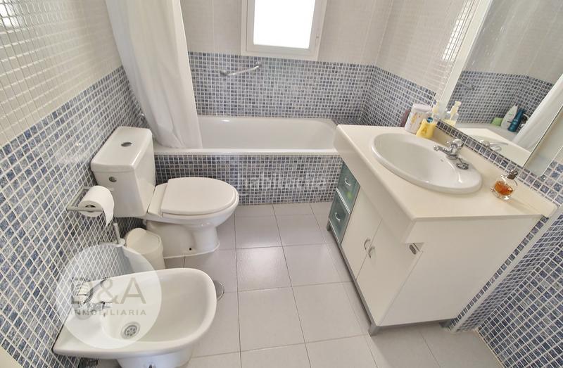 Foto c8e83bb8-f740-47f5-aff2-45280b4558fc. Casa aparellada amb calefacció aparcament piscina a Rincón de la Victoria