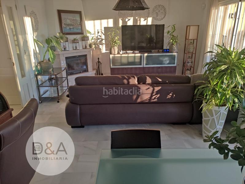 Foto e5b71a13-e036-48ed-86da-88d465eb365c. Casa aparellada amb calefacció aparcament piscina a Rincón de la Victoria