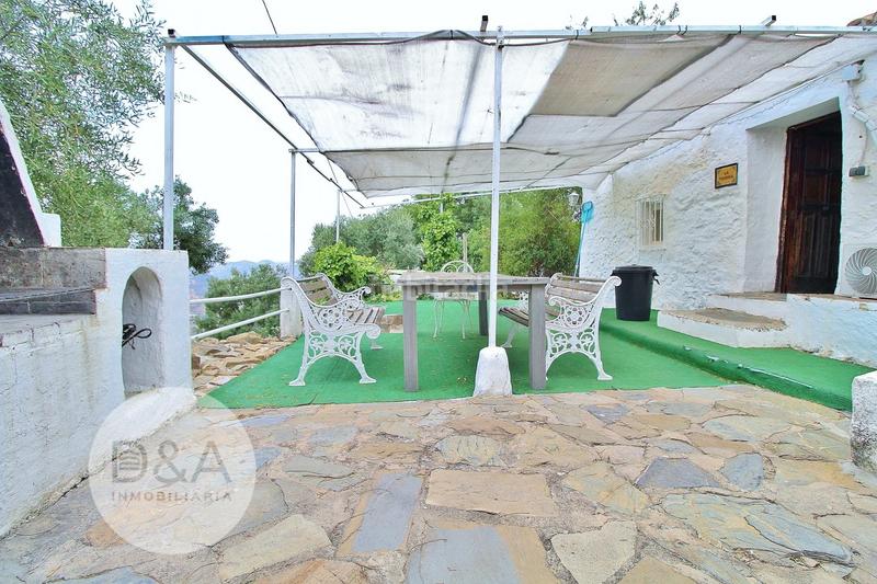 Foto bd9703fe-efe0-40eb-876c-f0c4c53ee250. Casa a Almogía