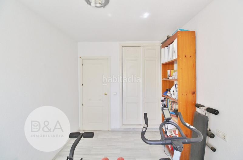Foto bfe8f9e4-e28a-4ff9-a768-7f586a607fa1. Appartamento con parcheggio piscina in El Pinillo Torremolinos