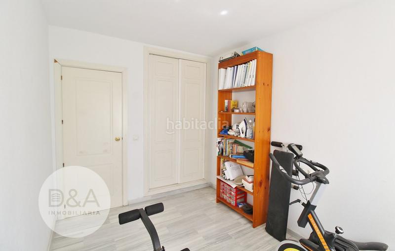 Foto eac5ecfe-c979-494c-8aa6-1a49f343e49b. Appartamento con parcheggio piscina in El Pinillo Torremolinos