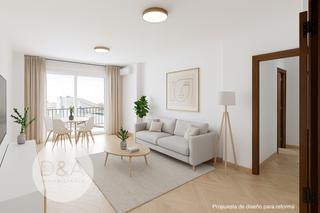 Pis en La Trinidad. Piso a reformar con plaza de garaje en mlaga capital  ref 55339