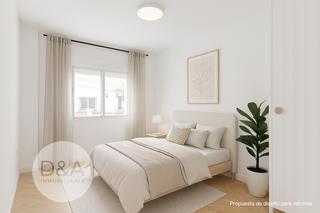 Pis a La Trinidad. Piso a reformar con plaza de garaje en málaga capital  ref 55339