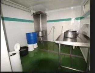 Local Comercial a Plaza las marismas-industria 67. Local com. en venta en santoña.
