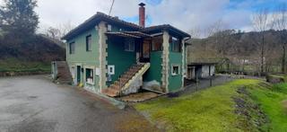 Chalet à Rasines. Chalet en venta en rasines, 6 dormitorios.