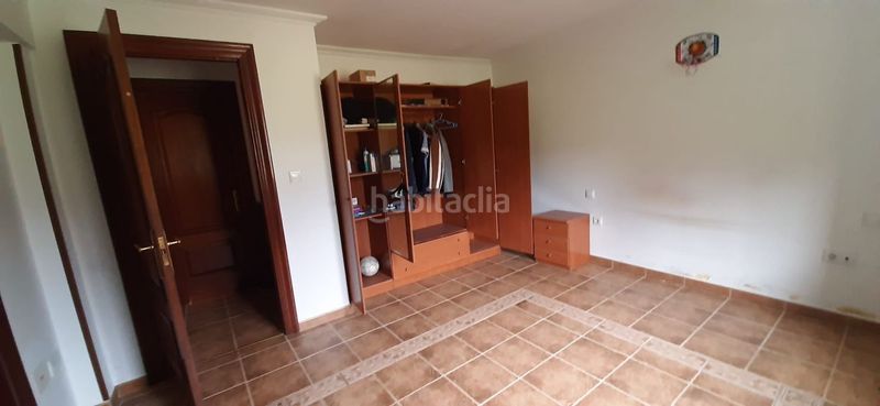 Foto d0afb02a-881c-4cc8-8b64-897707a9c974. Xalet amb calefacció aparcament a Rasines