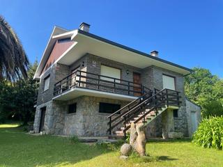 Chalet à Arnuero 59. Chalet individual en venta en arnuero, 3 dormitorios.
