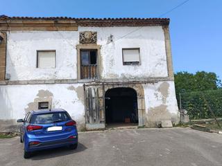 Reihenhaus in Arnuero. Adosado en venta en castillo.