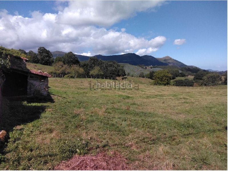 Foto a6b415f7-8358-40a9-b843-e8572707c9a7. Terreny residencial a Rasines