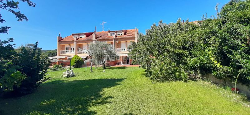 Foto 60affbf4-3fe9-48d3-a8a4-750d76841de5. Casa adossada amb calefacció aparcament a Argoños