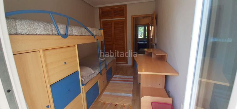 Foto a2aa224b-5452-489c-b2fd-e4b7d52f87ad. Casa adossada amb calefacció aparcament a Argoños