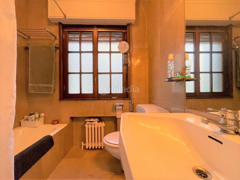 Foto fabb5906-fa70-4ab8-b00a-b85a6516ec3b. Dúplex amb calefacció aparcament a Artatza-Pinueta-Pinosolo Leioa