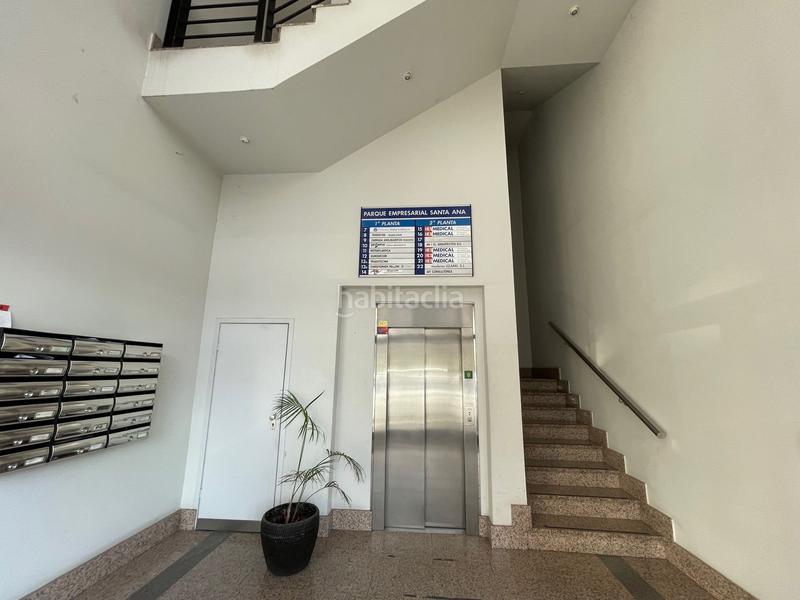 Foto b8683eb1-d04b-4665-88a9-40b44f4fb62c. Büro in Lamiako-Txopoeta Leioa