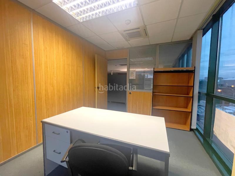 Foto d4ba5d7b-4ddf-4f88-988d-b277e86f9e3a. Miete büro in Valle de Trápaga - Trapagaran