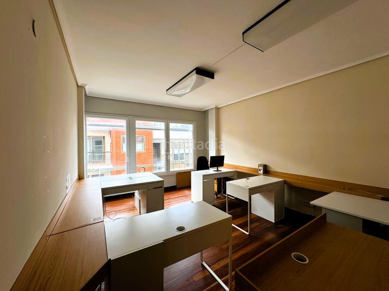 Foto 8ffea62f-e32f-4a46-a36f-2c6ec020c22e. Oficina a Centro-Puerto Viejo Getxo