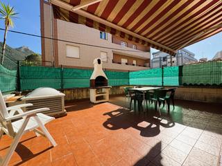 Dplex  Barrio orin. Precioso duplex muy luminoso, con jardn y terraza en el centro